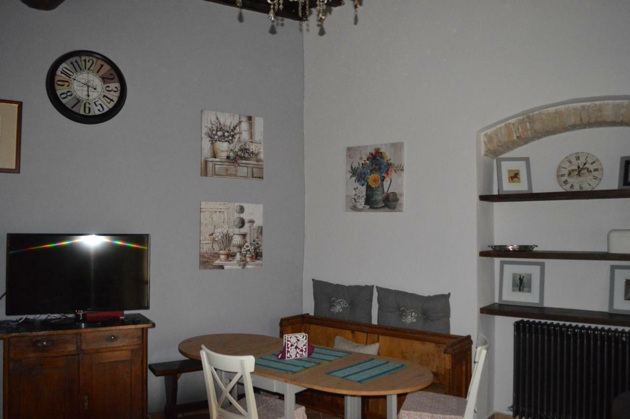 Appartamento In Centro Сполето Екстериор снимка
