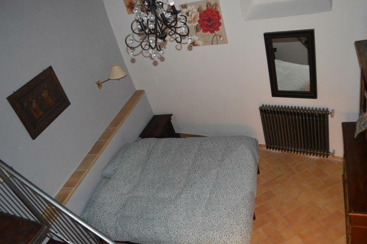 Appartamento In Centro Сполето Екстериор снимка